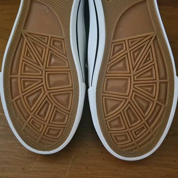 Hand painted Stitch canvas shoes - Picture 3 of 4